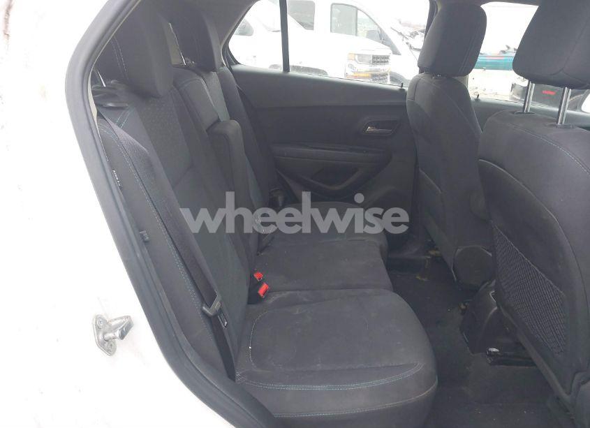 Photo 8 of 2016 Chevrolet Trax 1LS (VIN 3GNCJKSB6GL242509)