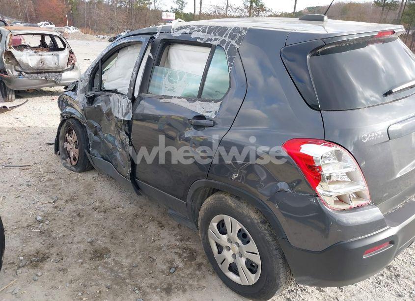 Photo 3 of 2016 Chevrolet Trax 1LS (VIN 3GNCJKSB6GL260251)