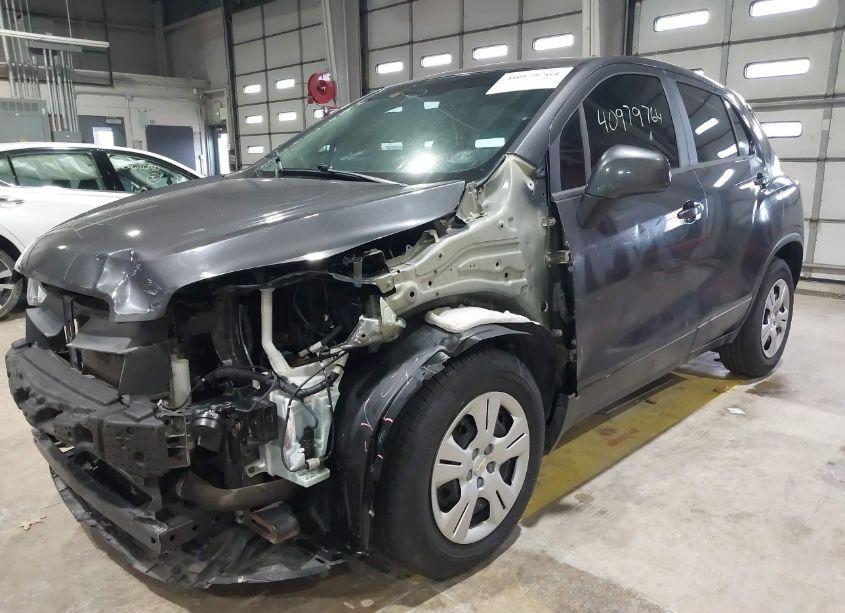 Photo 2 of 2016 Chevrolet Trax 1LS (VIN 3GNCJKSB6GL264784)