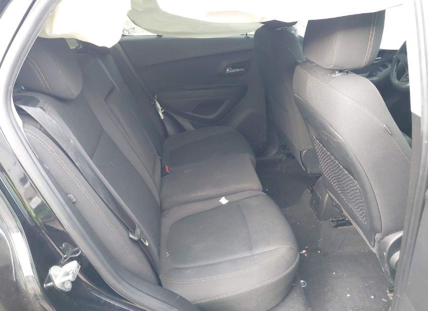 Photo 8 of 2018 Chevrolet Trax LS (VIN 3GNCJKSB6JL173618)