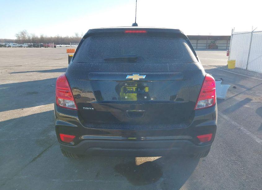 Photo 17 of 2018 Chevrolet Trax LS (VIN 3GNCJKSB6JL349650)