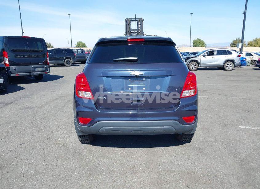 Photo 16 of 2019 Chevrolet Trax LS (VIN 3GNCJKSB6KL174270)