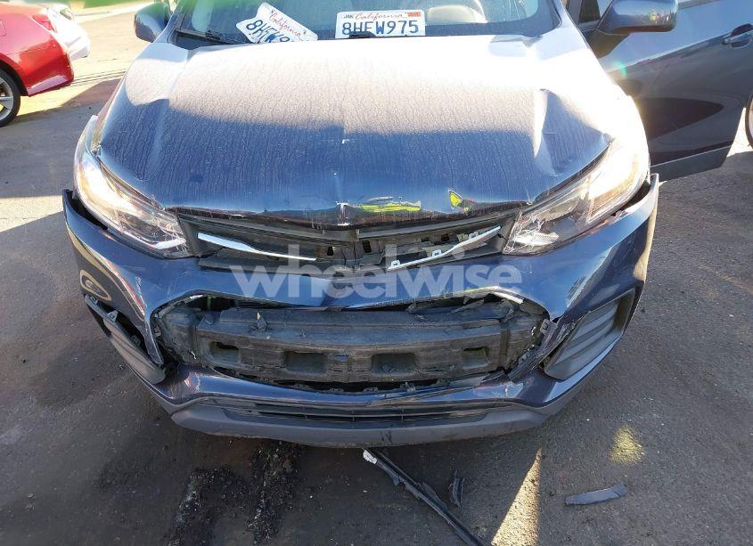 Photo 6 of 2019 Chevrolet Trax LS (VIN 3GNCJKSB6KL174270)