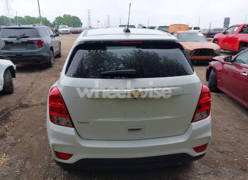 Photo 16 of 2019 Chevrolet Trax LS (VIN 3GNCJKSB6KL343655)