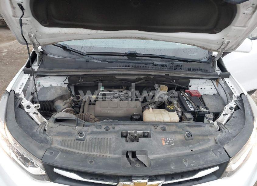 Photo 10 of 2019 Chevrolet Trax LS (VIN 3GNCJKSB6KL386764)