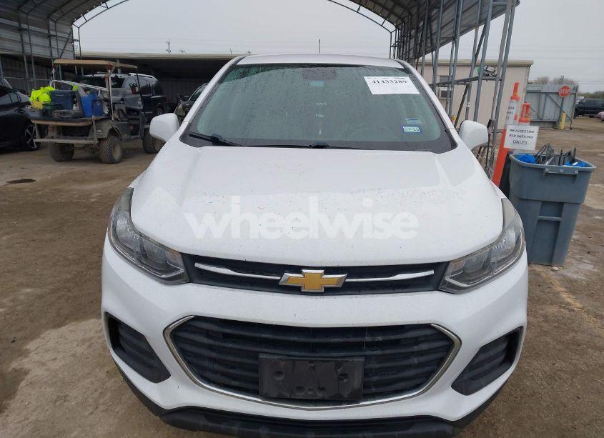 Photo 12 of 2019 Chevrolet Trax LS (VIN 3GNCJKSB6KL386764)