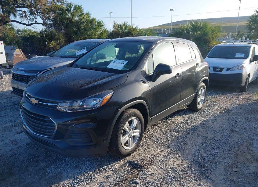 Photo 2 of 2019 Chevrolet Trax LS (VIN 3GNCJKSB6KL386859)