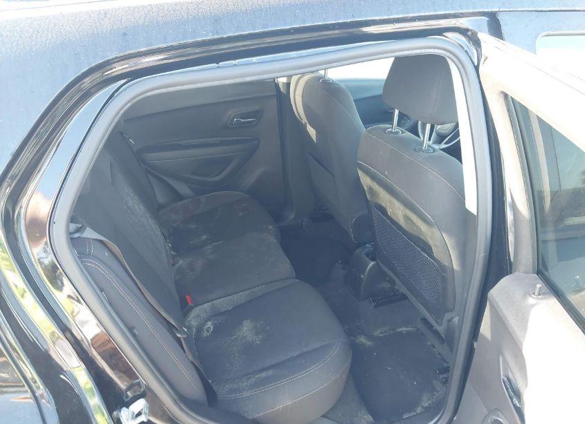 Photo 8 of 2019 Chevrolet Trax LS (VIN 3GNCJKSB6KL386859)