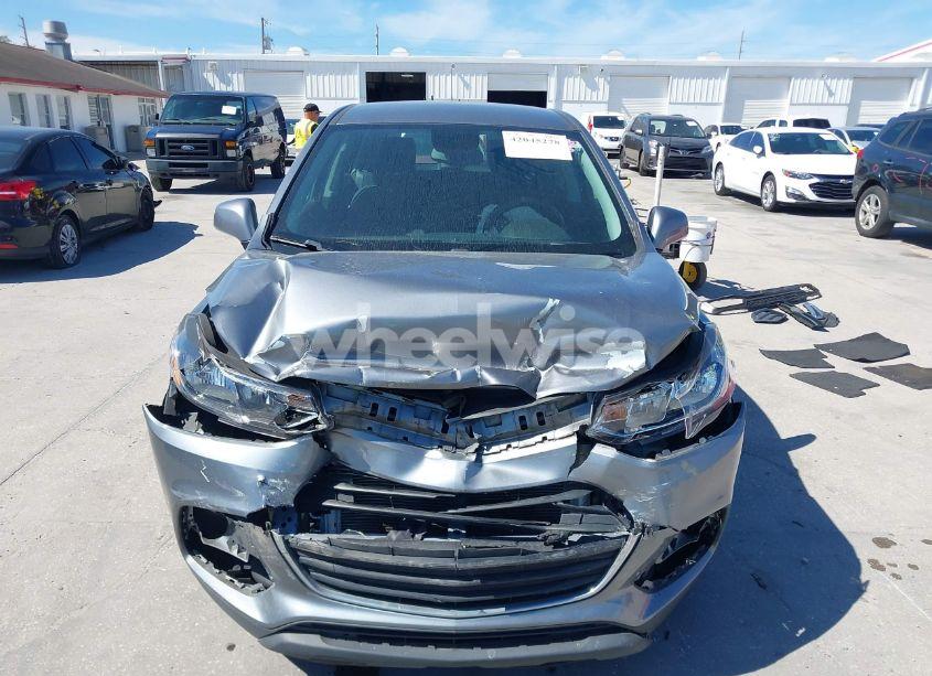 Photo 13 of 2020 Chevrolet Trax FWD LS (VIN 3GNCJKSB6LL188249)