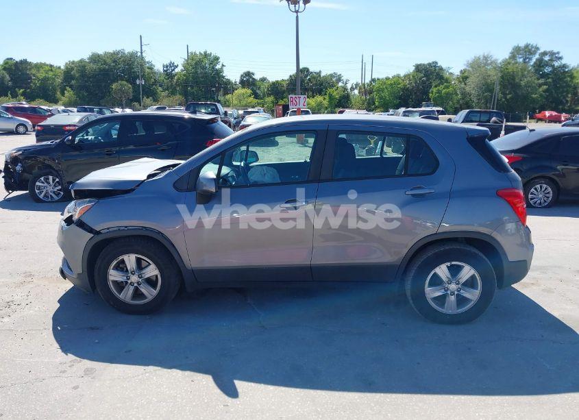 Photo 15 of 2020 Chevrolet Trax FWD LS (VIN 3GNCJKSB6LL188249)