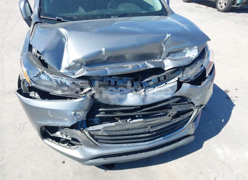 Photo 6 of 2020 Chevrolet Trax FWD LS (VIN 3GNCJKSB6LL188249)