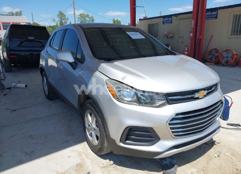 2020 Chevrolet Trax FWD LS (VIN 3GNCJKSB6LL213456) main photo