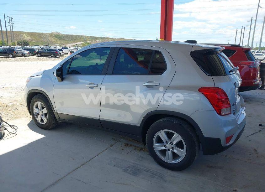 Photo 14 of 2020 Chevrolet Trax FWD LS (VIN 3GNCJKSB6LL213456)