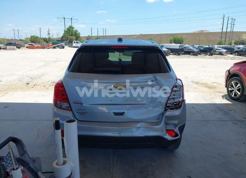 Photo 16 of 2020 Chevrolet Trax FWD LS (VIN 3GNCJKSB6LL213456)