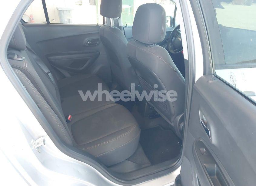 Photo 8 of 2020 Chevrolet Trax FWD LS (VIN 3GNCJKSB6LL213456)