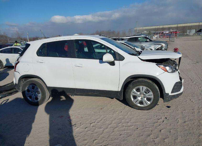 Photo 13 of 2017 Chevrolet Trax LS (VIN 3GNCJKSB7HL148933)