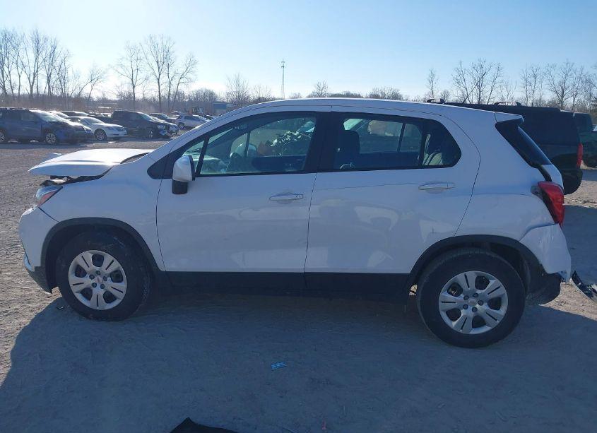 Photo 14 of 2017 Chevrolet Trax LS (VIN 3GNCJKSB7HL148933)