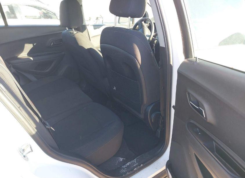 Photo 8 of 2017 Chevrolet Trax LS (VIN 3GNCJKSB7HL148933)