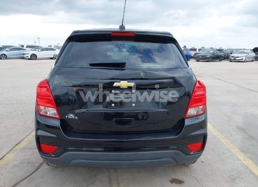 Photo 16 of 2018 Chevrolet Trax LS (VIN 3GNCJKSB7JL168881)