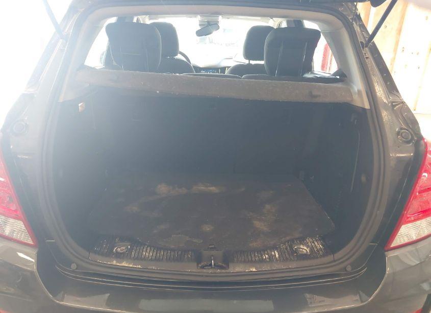 Photo 16 of 2019 Chevrolet Trax LS (VIN 3GNCJKSB7KL116068)