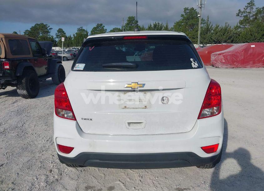 Photo 16 of 2019 Chevrolet Trax LS (VIN 3GNCJKSB7KL153203)