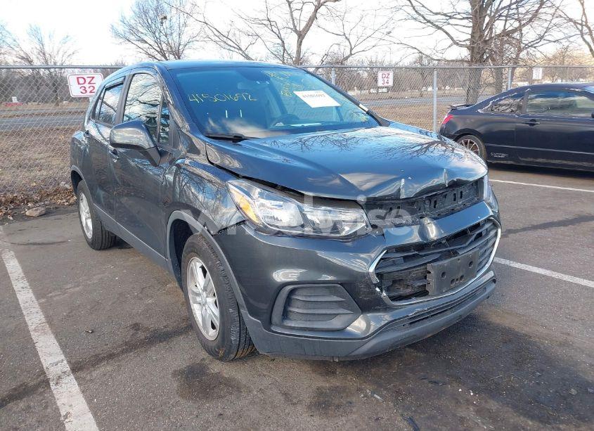 2019 Chevrolet Trax LS (VIN 3GNCJKSB7KL241538) main photo