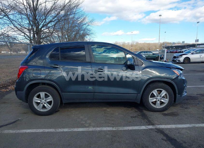 Photo 13 of 2019 Chevrolet Trax LS (VIN 3GNCJKSB7KL241538)