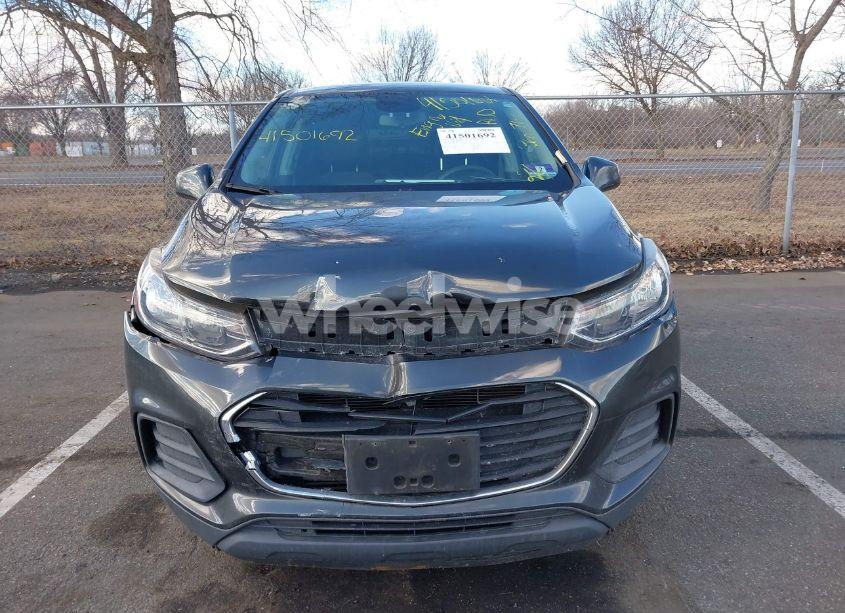 Photo 6 of 2019 Chevrolet Trax LS (VIN 3GNCJKSB7KL241538)