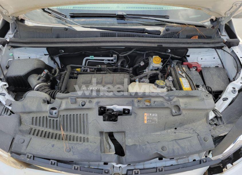 Photo 10 of 2019 Chevrolet Trax LS (VIN 3GNCJKSB7KL311989)