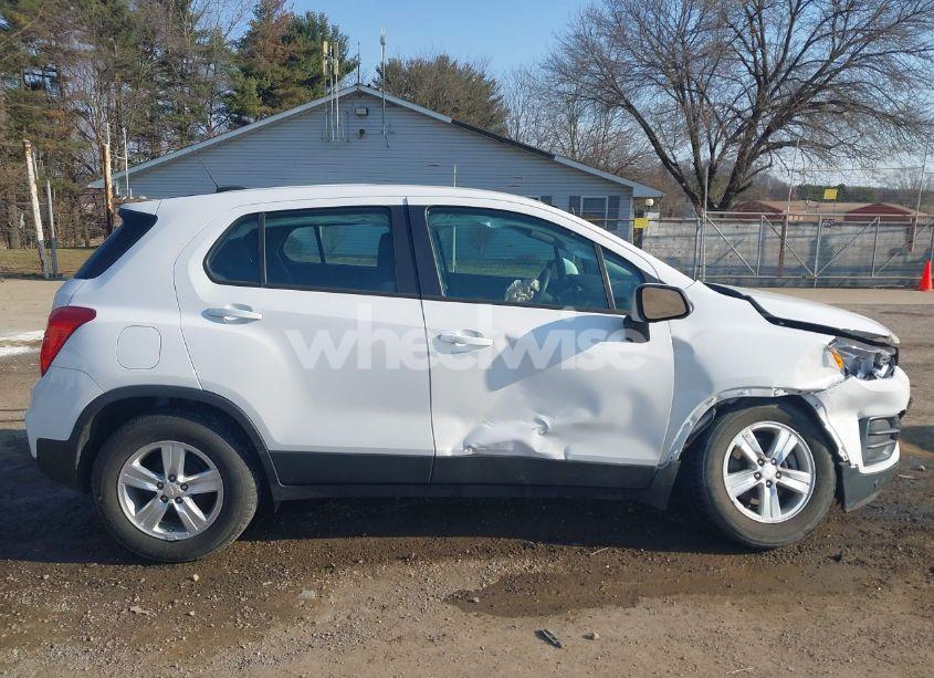 Photo 13 of 2019 Chevrolet Trax LS (VIN 3GNCJKSB7KL321115)