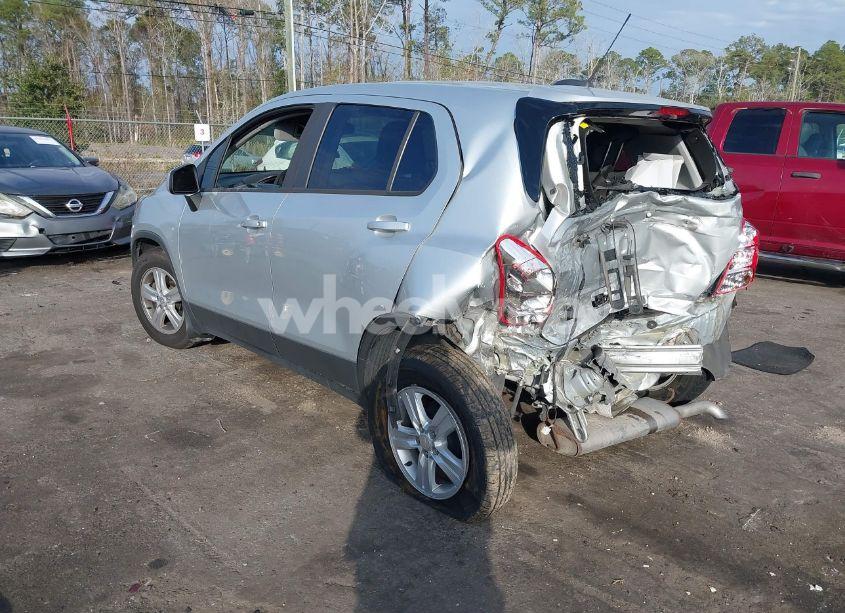Photo 3 of 2019 Chevrolet Trax LS (VIN 3GNCJKSB7KL378530)
