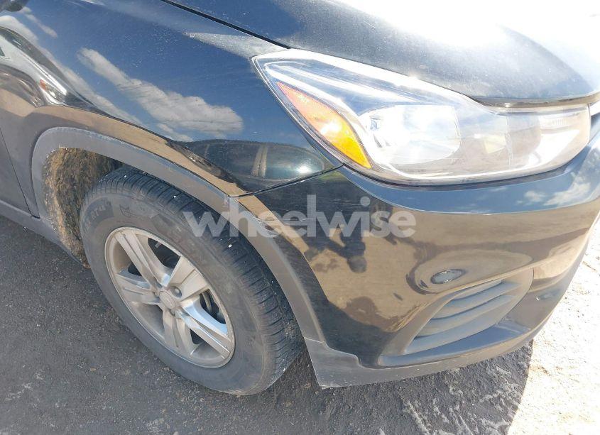 Photo 17 of 2020 Chevrolet Trax FWD LS (VIN 3GNCJKSB7LL111941)