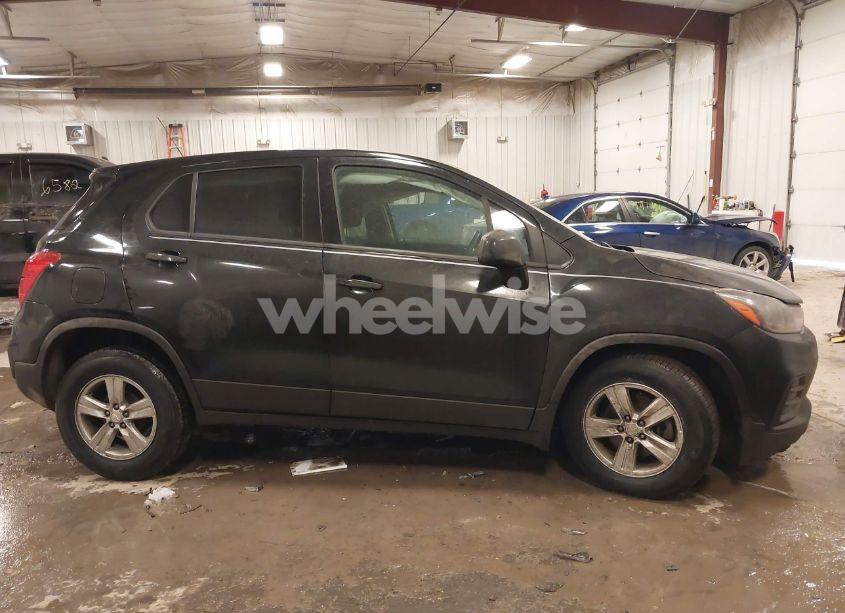 Photo 13 of 2020 Chevrolet Trax FWD LS (VIN 3GNCJKSB7LL125029)