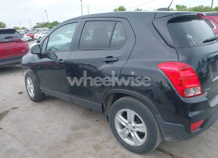 Photo 15 of 2020 Chevrolet Trax FWD LS (VIN 3GNCJKSB7LL165868)