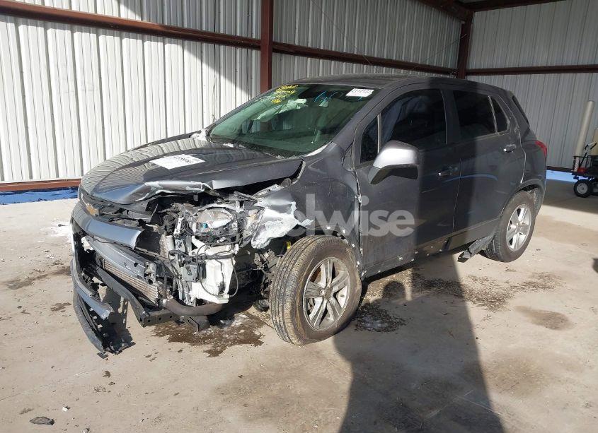 Photo 6 of 2020 Chevrolet Trax FWD LS (VIN 3GNCJKSB7LL286075)