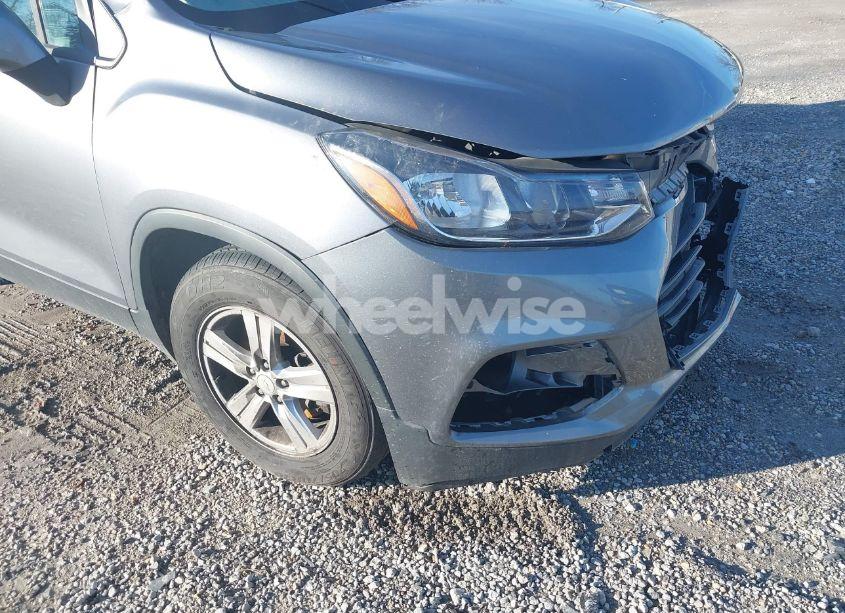 Photo 19 of 2020 Chevrolet Trax FWD LS (VIN 3GNCJKSB7LL306048)