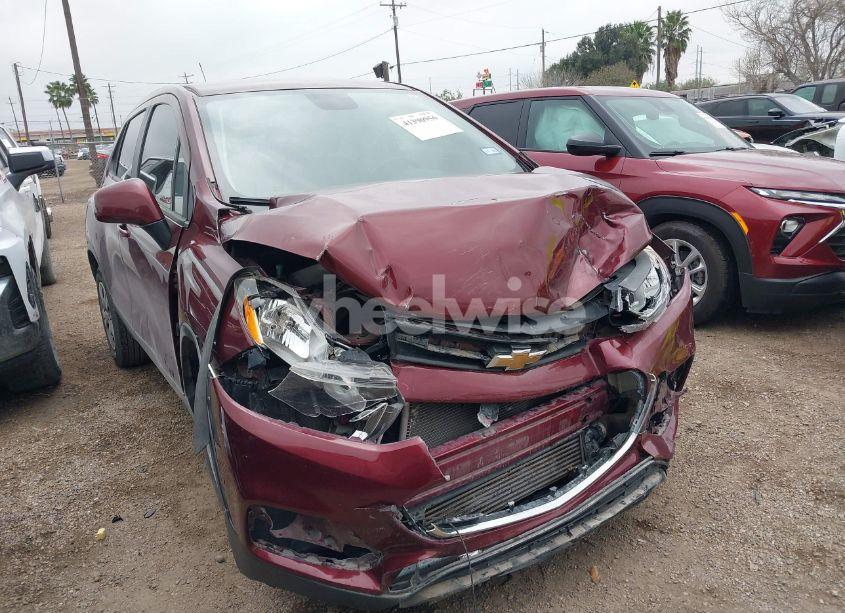 2017 Chevrolet Trax LS (VIN 3GNCJKSB8HL151730) main photo