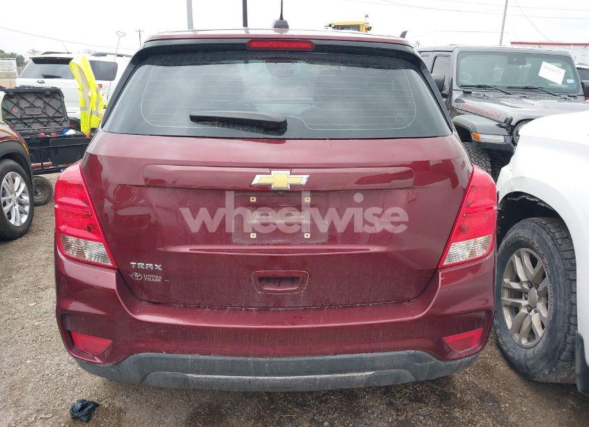 Photo 17 of 2017 Chevrolet Trax LS (VIN 3GNCJKSB8HL151730)