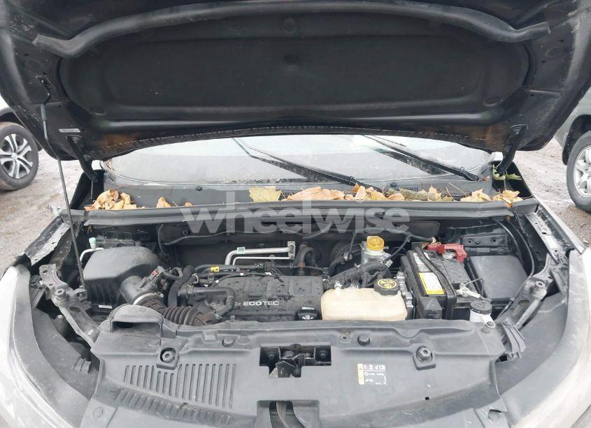 Photo 10 of 2017 Chevrolet Trax LS (VIN 3GNCJKSB8HL180094)