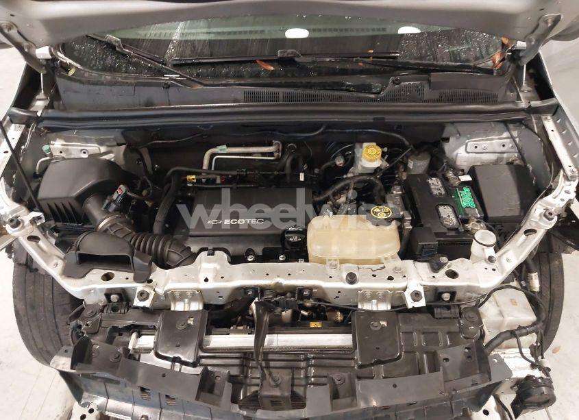 Photo 10 of 2018 Chevrolet Trax (VIN 3GNCJKSB8JL196429)