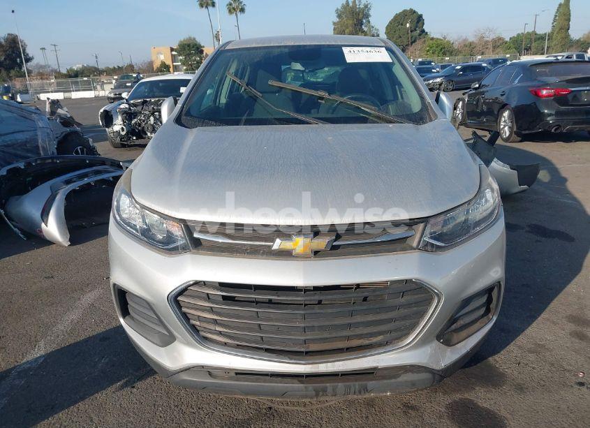 Photo 12 of 2018 Chevrolet Trax LS (VIN 3GNCJKSB8JL282128)