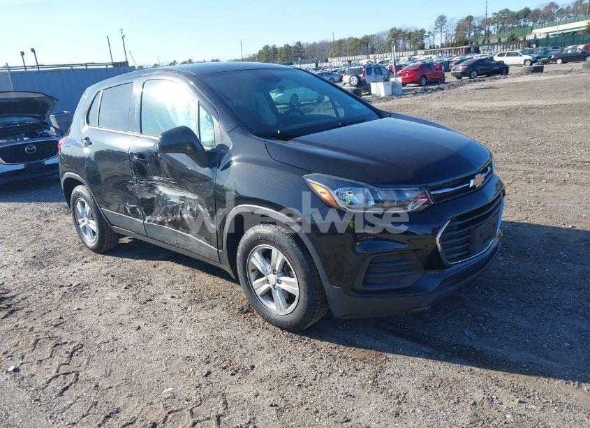 2020 Chevrolet Trax FWD LS (VIN 3GNCJKSB8LL134449) main photo