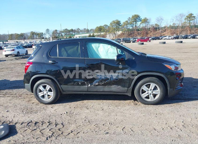 Photo 13 of 2020 Chevrolet Trax FWD LS (VIN 3GNCJKSB8LL134449)