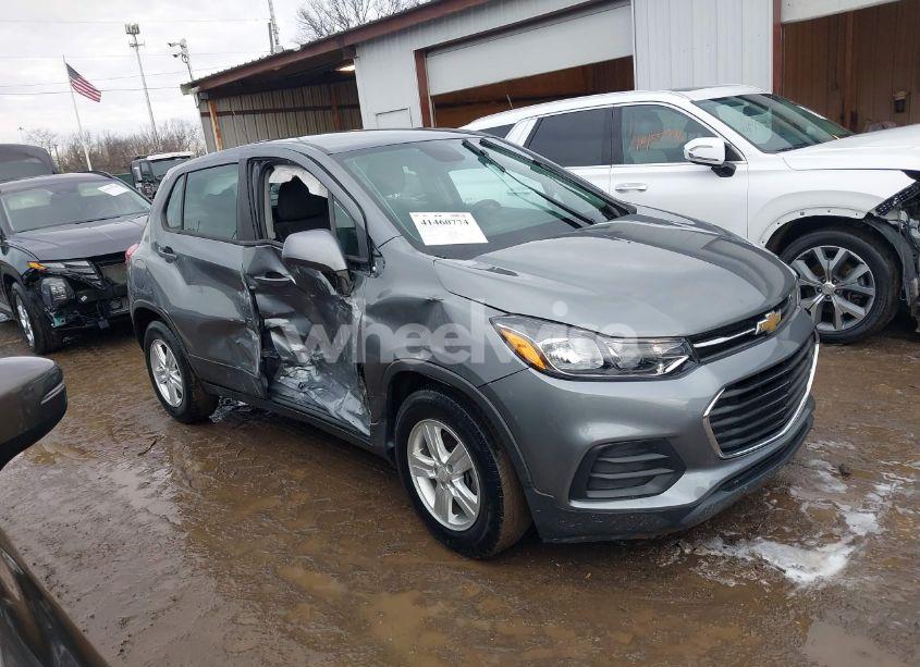 Photo 13 of 2020 Chevrolet Trax FWD LS (VIN 3GNCJKSB8LL134645)
