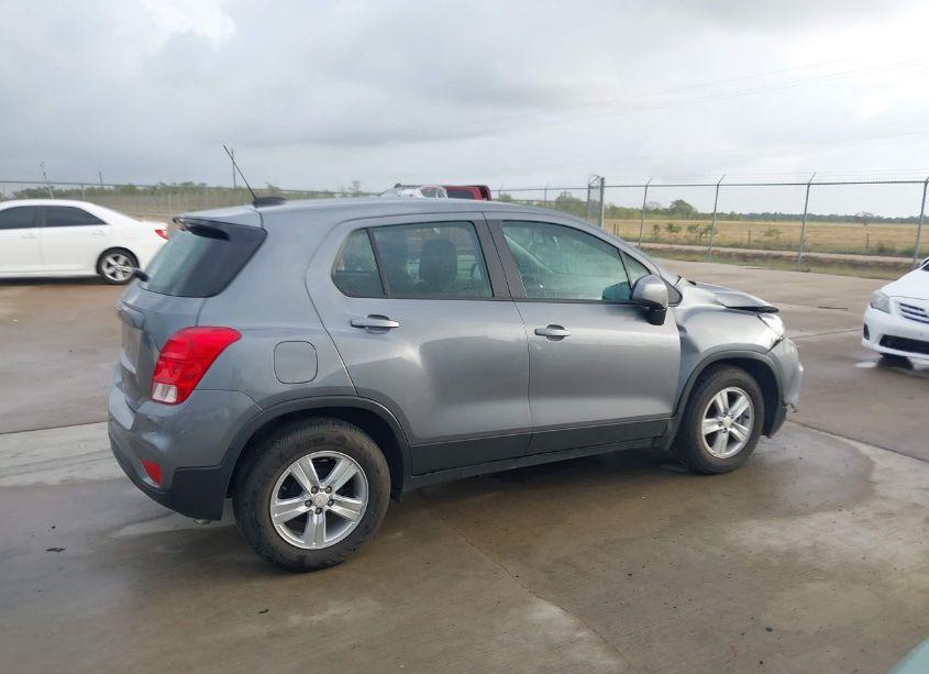 Photo 13 of 2020 Chevrolet Trax FWD LS (VIN 3GNCJKSB8LL186020)