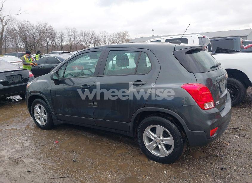 Photo 14 of 2020 Chevrolet Trax FWD LS (VIN 3GNCJKSB8LL209327)