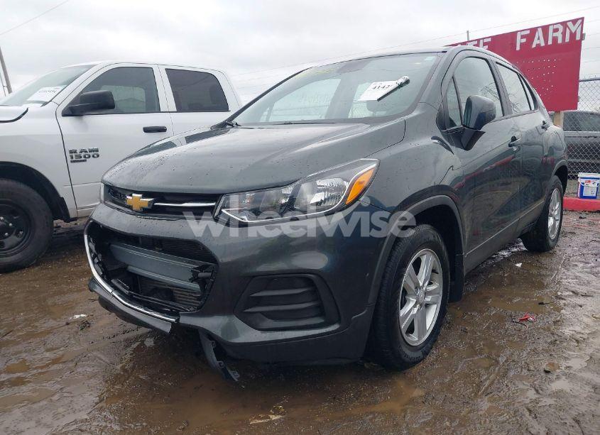 Photo 6 of 2020 Chevrolet Trax FWD LS (VIN 3GNCJKSB8LL209327)