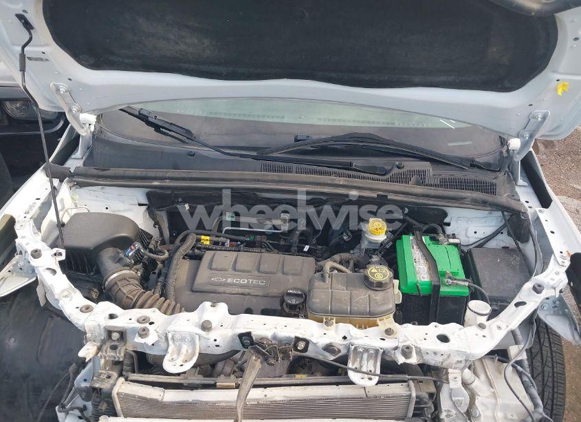 Photo 10 of 2020 Chevrolet Trax FWD LS (VIN 3GNCJKSB8LL230341)