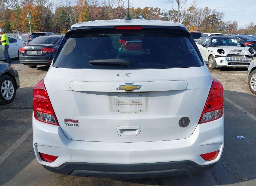 Photo 16 of 2020 Chevrolet Trax FWD LS (VIN 3GNCJKSB8LL242506)