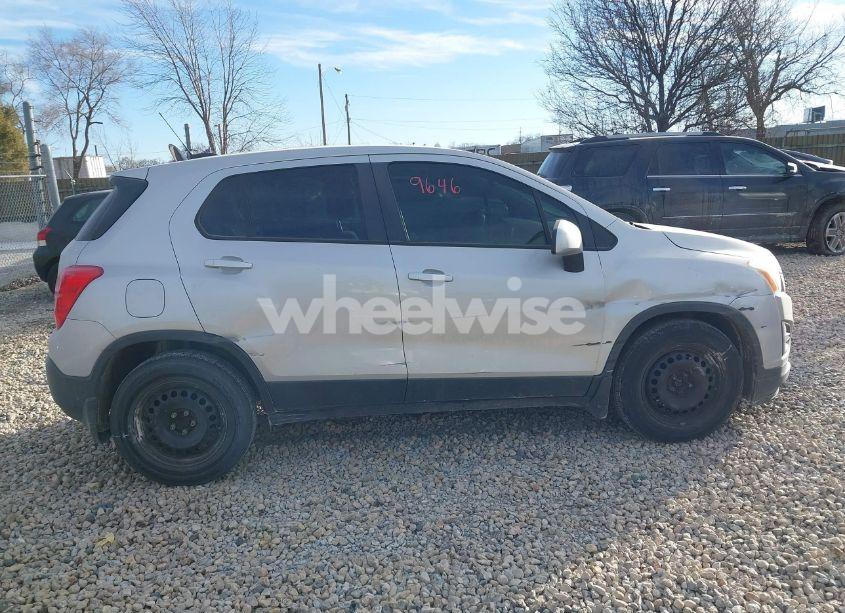 Photo 13 of 2016 Chevrolet Trax 1LS (VIN 3GNCJKSB9GL235151)